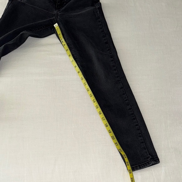 Classic Black Women's Jeans - Picture 3 of 7